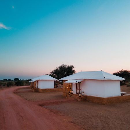 Hotel Grand Khalifa Luxury Camp Sām Exteriér fotografie