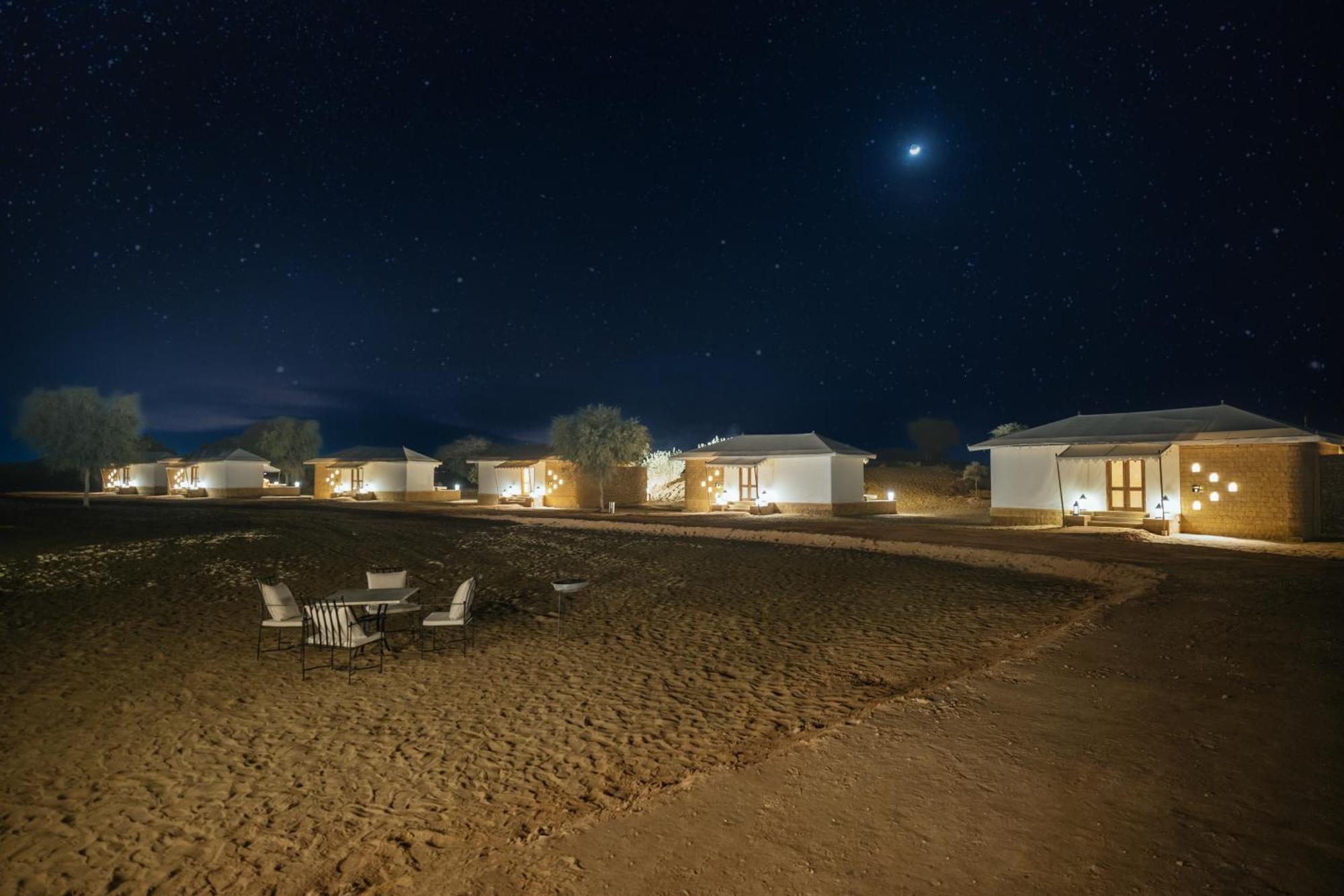 Hotel Grand Khalifa Luxury Camp Sām Exteriér fotografie