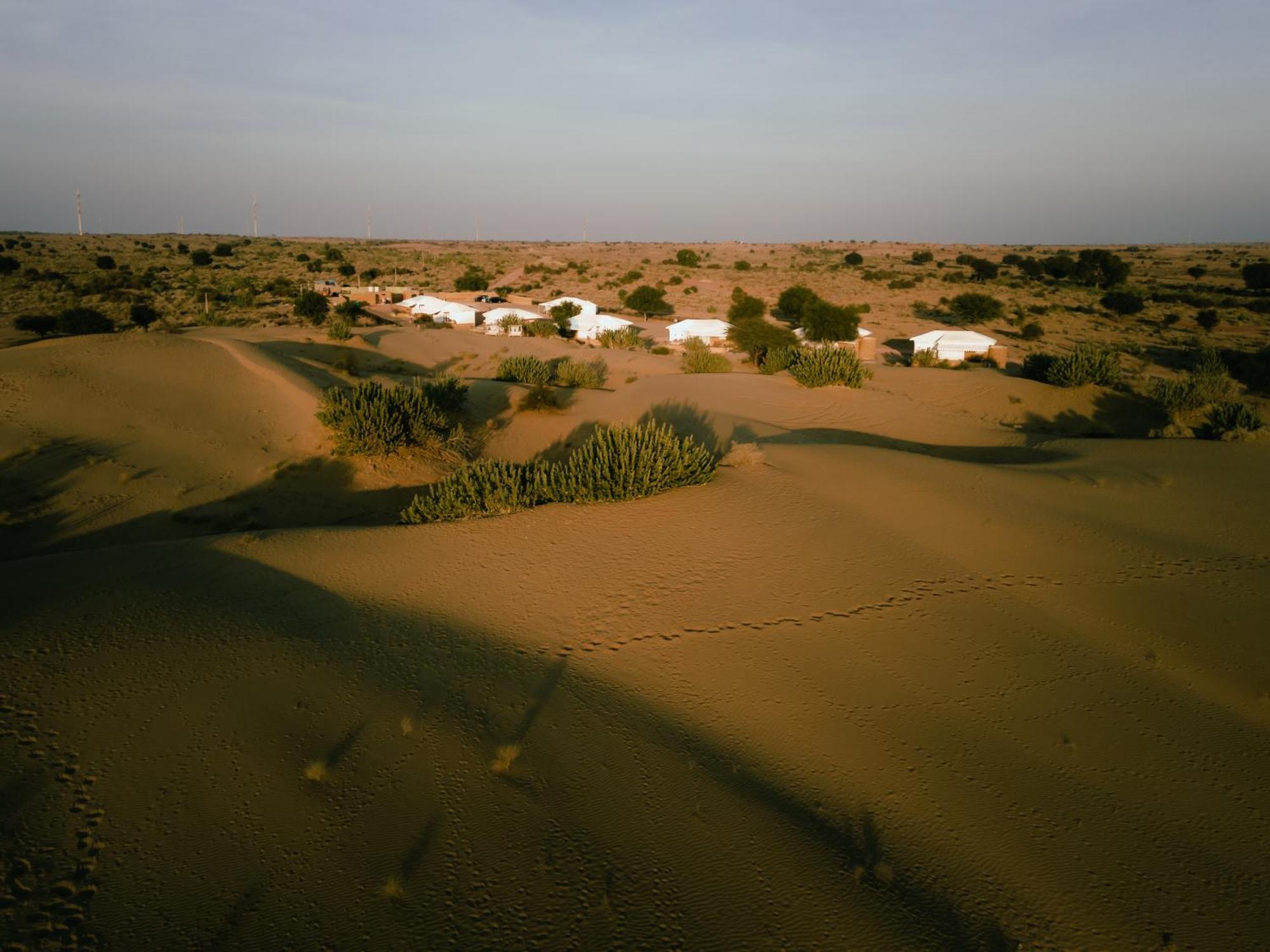 Hotel Grand Khalifa Luxury Camp Sām Exteriér fotografie